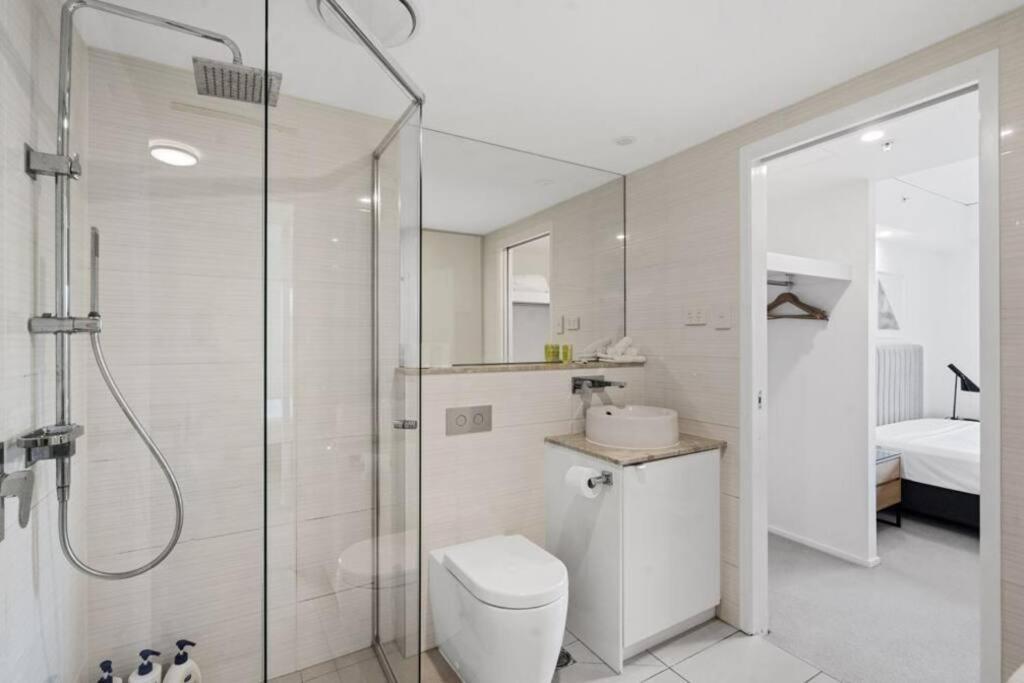 Lovely 2- Bedroom Rental Unit With Free Parking Brisbane Buitenkant foto